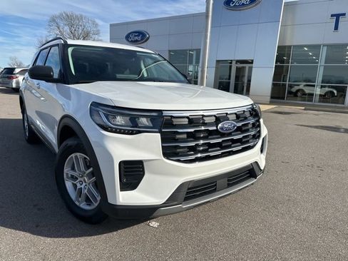 New 2026 Ford Explorer Active image 5