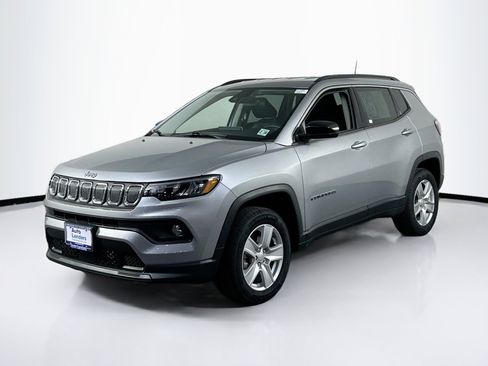 Used 2022 Jeep Compass Latitude w/ Convenience Group AWD/4WD image 1