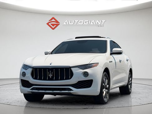 Used 2017 Maserati Levante S AWD/4WD image 21