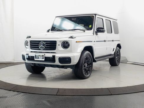 Certified 2025 Mercedes-Benz G 580 w/ EQ Technology image 3