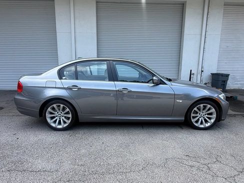 Used 2011 BMW 328i Sedan RWD image 8