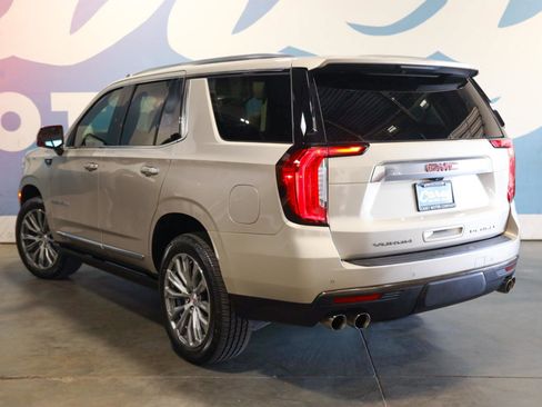 Used 2021 GMC Yukon Denali w/ Denali Premium Package image 28