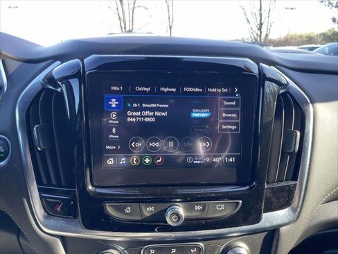 Used 2023 Chevrolet Traverse LT image 27