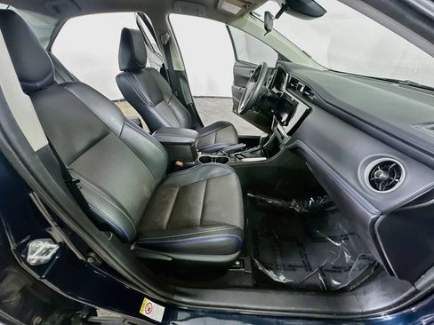 Used 2017 Toyota Corolla SE FWD image 11