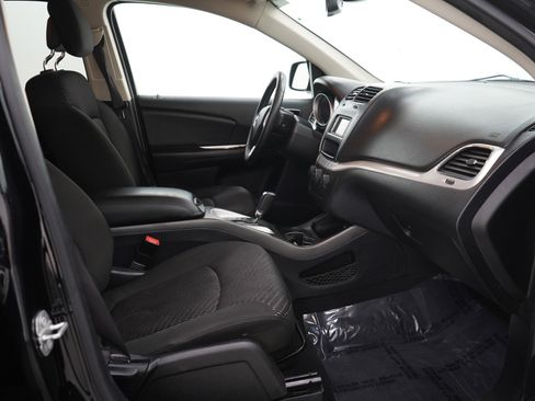 Used 2019 Dodge Journey SE w/ Connectivity Group image 11