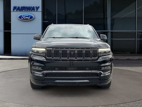 Used 2023 Jeep Grand Wagoneer Series II AWD/4WD image 2