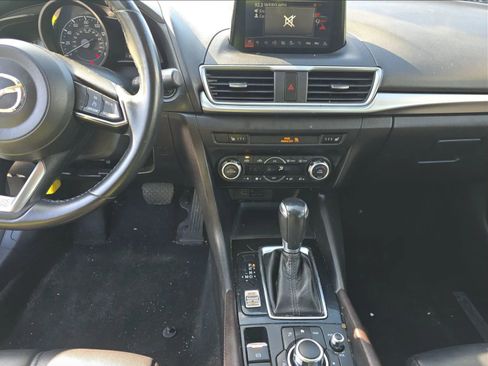 Used 2018 MAZDA MAZDA3 Touring FWD image 9