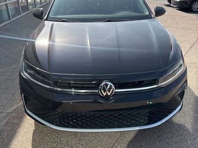 Certified 2025 Volkswagen Jetta SE w/ Sunroof Package