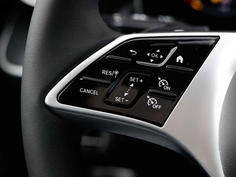 Used 2026 Mercedes-Benz C 300 4MATIC Sedan image 29