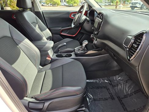 Used 2024 Kia Soul GT-Line FWD image 23