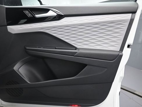 Used 2022 Volkswagen Taos S image 29