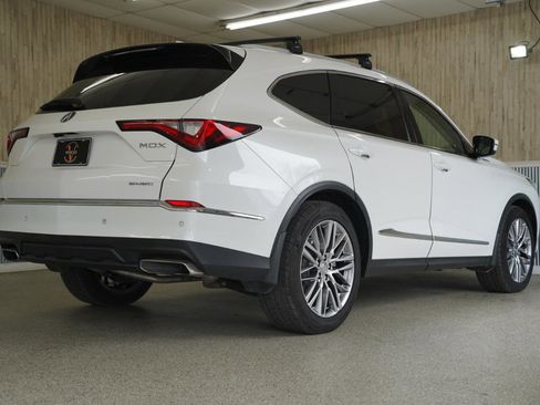 Used 2023 Acura MDX SH-AWD w/ Advance Package image 10