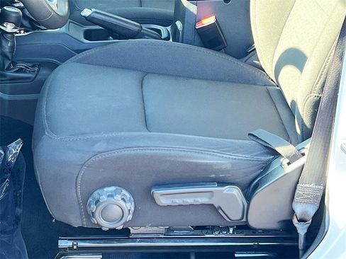 Used 2023 Jeep Gladiator Overland image 11