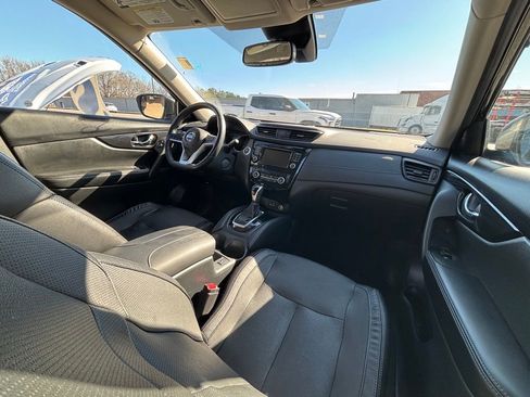Used 2019 Nissan Rogue SL image 15