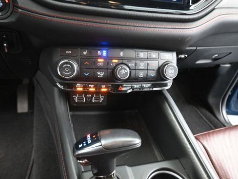 Used 2024 Dodge Durango GT AWD/4WD image 13