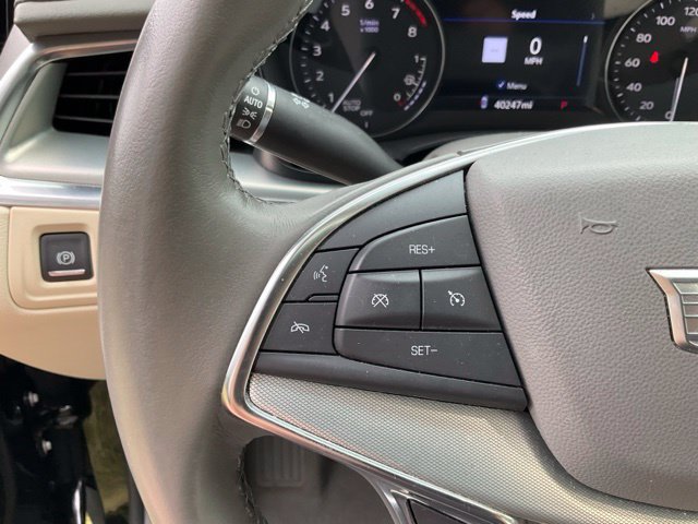 Used 2023 Cadillac XT5 Premium Luxury w/ Technology Package AWD/4WD image 12