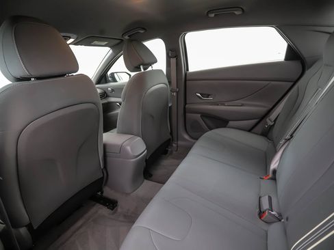 Used 2023 Hyundai Elantra SEL FWD image 20