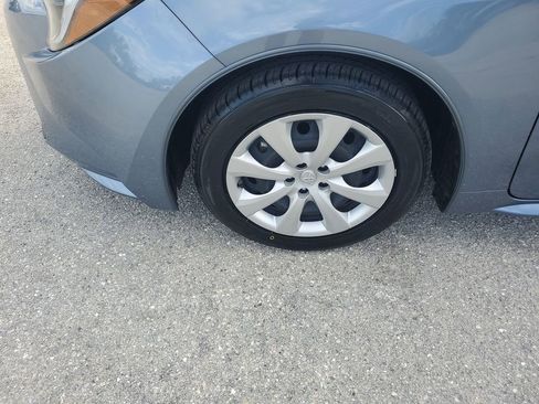 Certified 2023 Toyota Corolla LE image 18