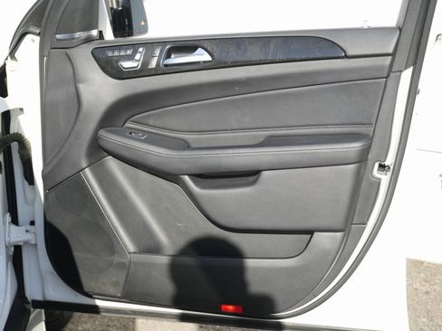 Used 2017 Mercedes-Benz GLS 450 4MATIC image 33