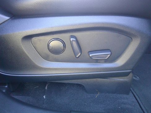 Used 2020 Ford Explorer XLT w/ Equipment Group 202A image 61