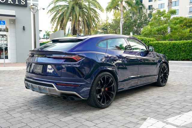 Used 2022 Lamborghini Urus AWD/4WD image 27