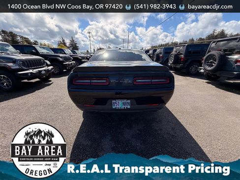 Used 2017 Dodge Challenger Scat Pack RWD image 6