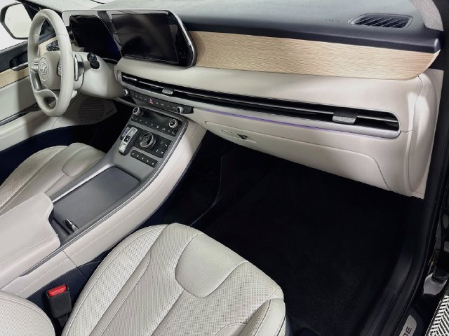 Certified 2024 Hyundai Palisade Limited AWD/4WD image 34