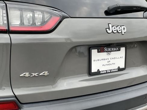 Used 2019 Jeep Cherokee Limited AWD/4WD image 41