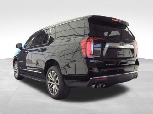 Used 2022 GMC Yukon XL Denali image 8