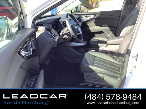 Used 2022 Audi Q4 e-tron Premium Plus image 12