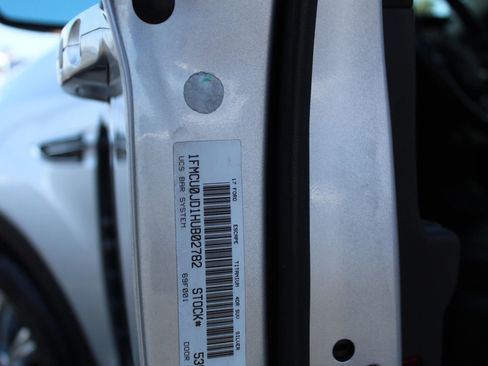 Used 2017 Ford Escape Titanium FWD image 13