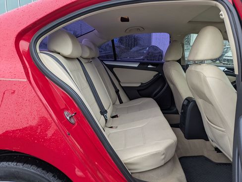 Used 2012 Volkswagen Jetta TDI FWD image 27