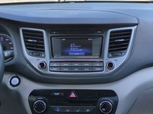 Used 2016 Hyundai Tucson Sport FWD image 17