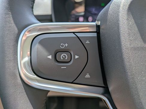 New 2026 Volvo XC40 B5 Plus w/ Climate Package image 25