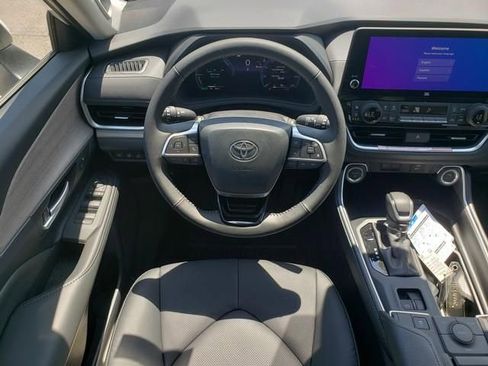 New 2026 Toyota Grand Highlander AWD Hybrid image 15