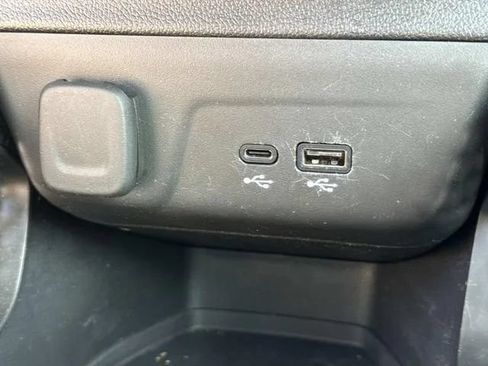 Used 2024 Chevrolet TrailBlazer LS FWD image 37