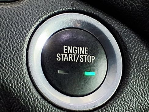 Used 2019 Chevrolet Equinox LT w/ Driver Convenience Package FWD image 18