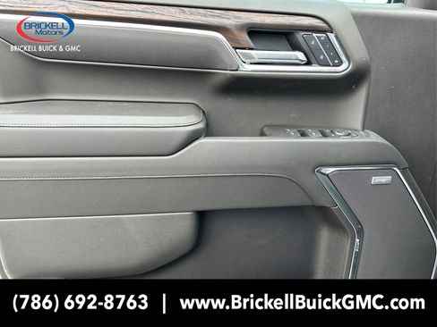 New 2025 GMC Sierra 1500 SLT w/ SLT Convenience Package image 23