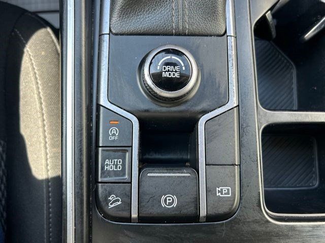 Used 2025 Kia Sorento LX FWD image 33