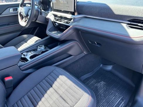 New 2026 Ford Explorer ST-Line w/ ST-Line Street Pack AWD/4WD image 24