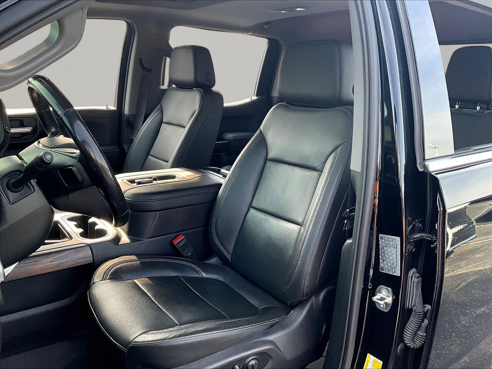 Used 2019 GMC Sierra 1500 SLT w/ SLT Premium Plus Package AWD/4WD image 22