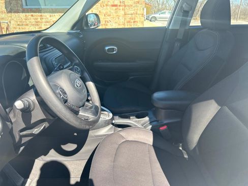 Used 2016 Kia Soul w/ Convenience Package FWD image 18