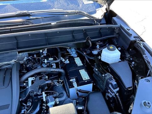 Used 2023 Toyota Highlander Platinum image 33