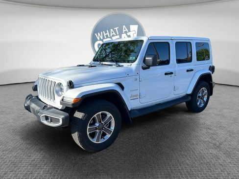 Used 2021 Jeep Wrangler Unlimited Sahara w/ LED Lighting Group AWD/4WD image 8