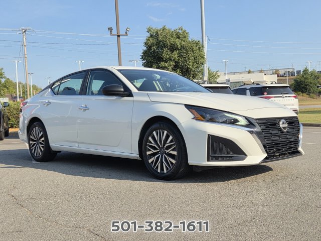 Used 2024 Nissan Altima 2.5 SV FWD image 4