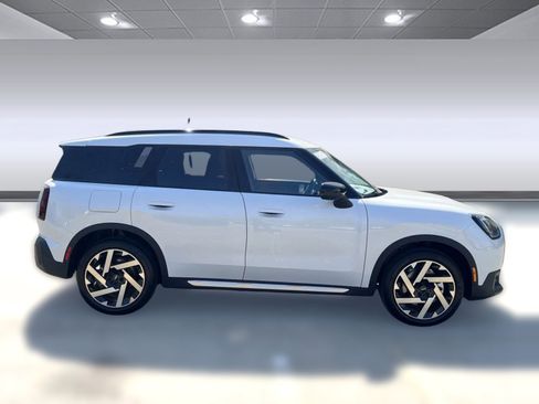Used 2025 MINI Cooper Countryman S w/ Comfort Package Max image 8