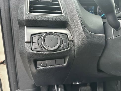 Certified 2018 Ford Explorer XLT w/ Equipment Group 202A image 30