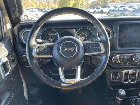 Used 2020 Jeep Gladiator Overland image 12