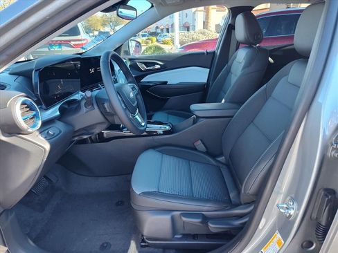 New 2026 Chevrolet Trax LT w/ Driver Confidence Package image 6