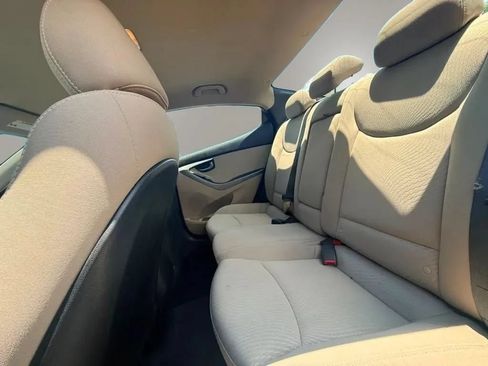 Used 2016 Hyundai Elantra SE FWD image 14